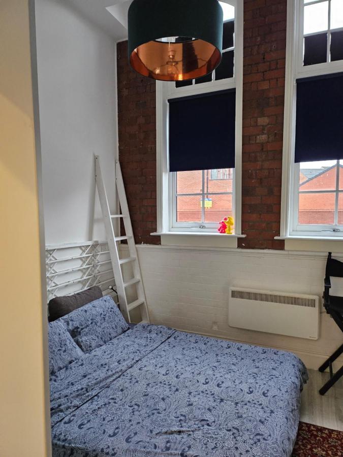 Characteristic Loft Style Apartment Birmingham Bagian luar foto