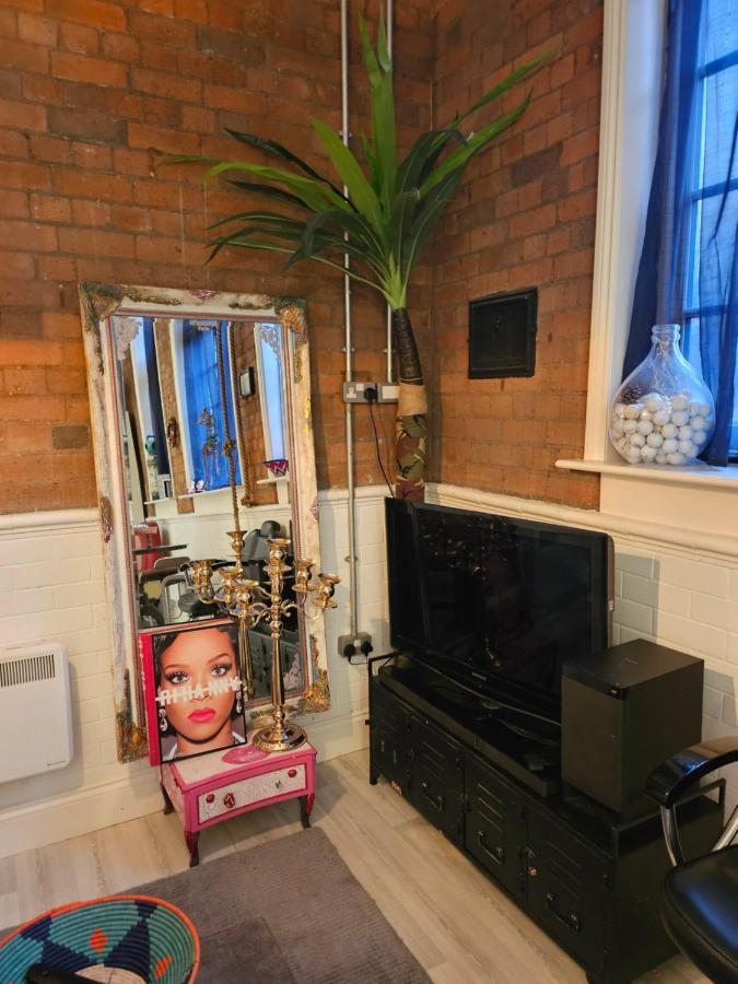 Characteristic Loft Style Apartment Birmingham Bagian luar foto