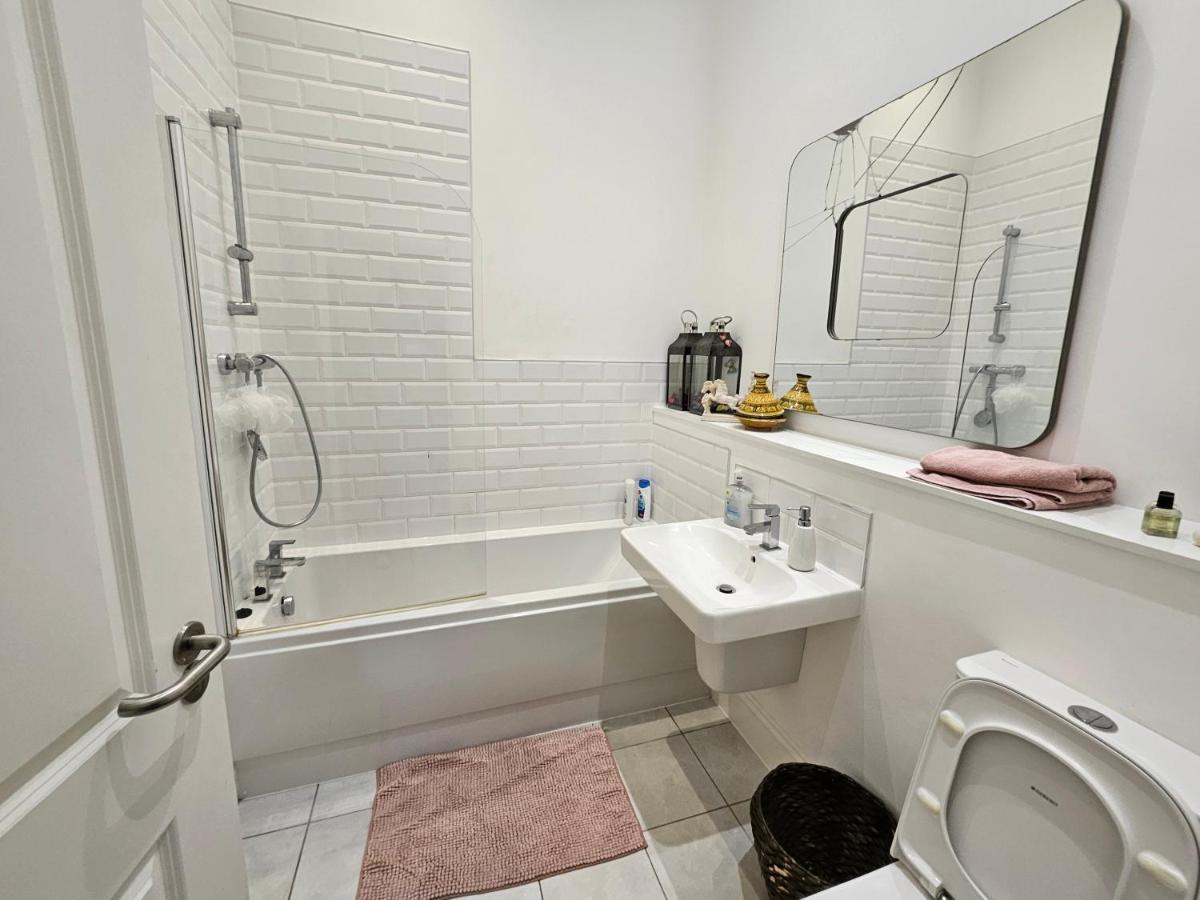 Characteristic Loft Style Apartment Birmingham Bagian luar foto